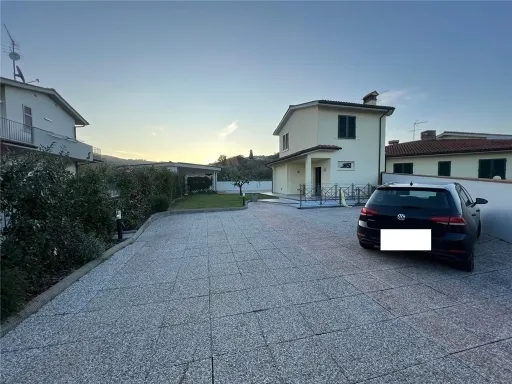 Villa in vendita a Montelupo Fiorentino - foto 1