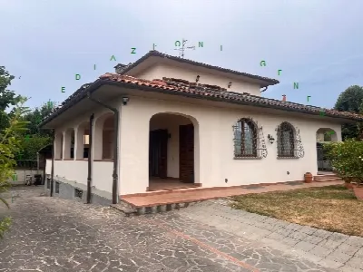 Villa in vendita a Borgo San Lorenzo - foto 1