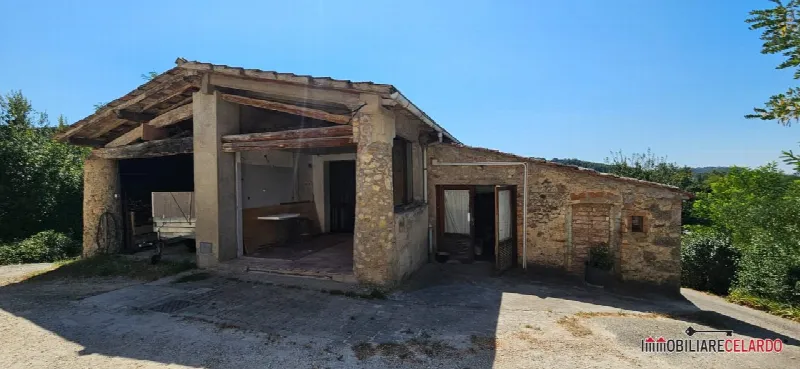 Rustico/Casale in vendita a Poggibonsi - foto 1