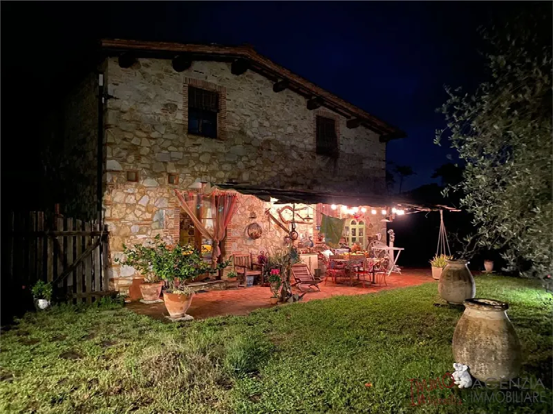 Rustico/Casale in vendita a Camaiore - foto 2