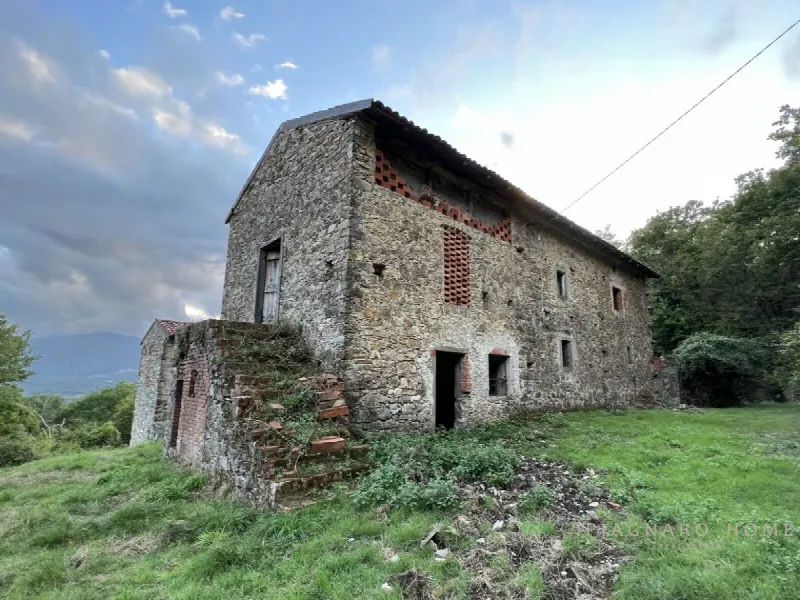 Rustico/Casale in vendita a Pontremoli - foto 2