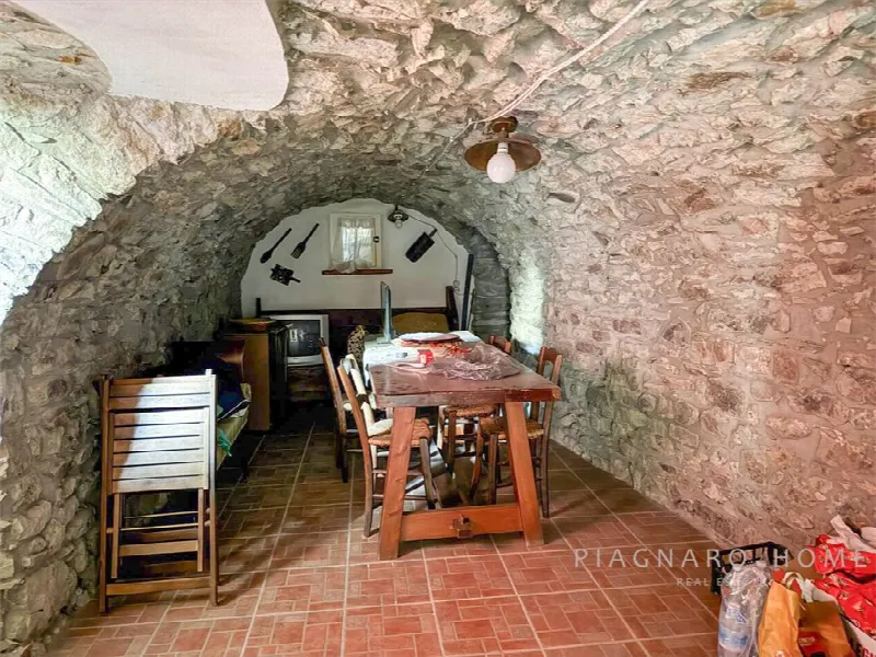 Rustico/Casale in vendita a Zeri - foto 2