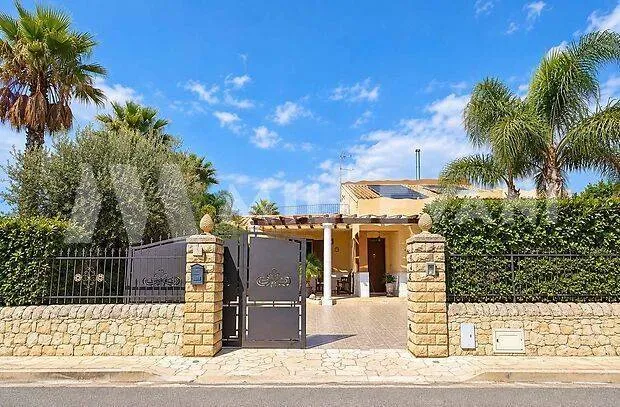 Villa in vendita a Pozzallo - foto 1