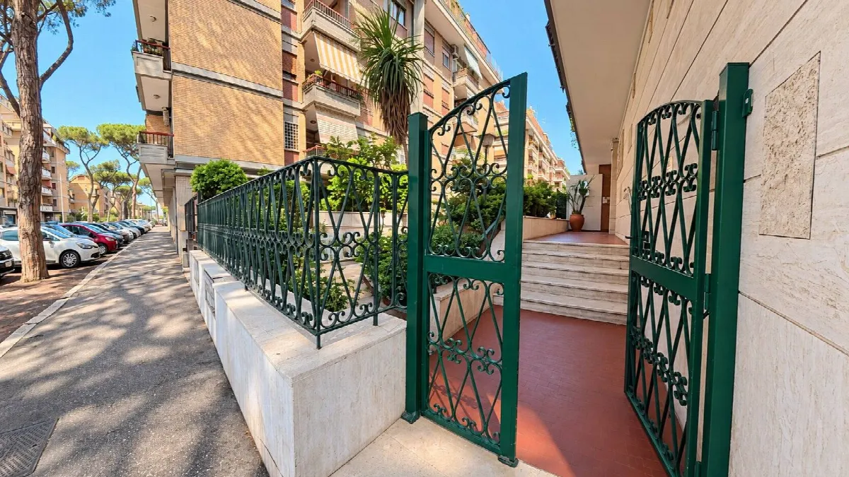 Appartamento in vendita a Roma, Lido Di Ostia, Ostia Antica, Castel Fusano - foto 2