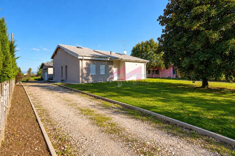 Villa in vendita a Bergantino - foto 2