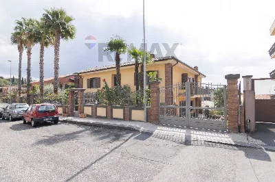 Villa in vendita a Belpasso - foto 1