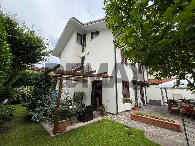Villa in vendita a Camparada - foto 1