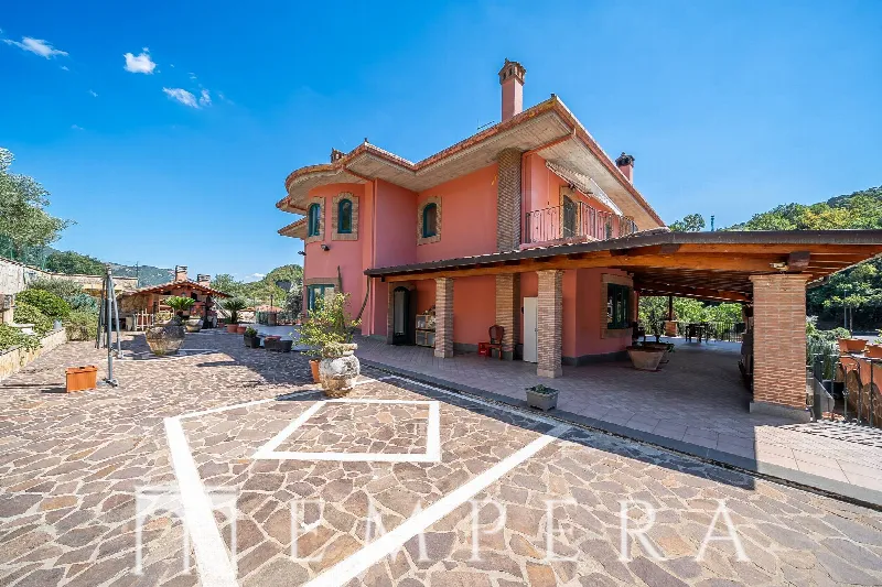 Villa in vendita a Alatri - foto 2