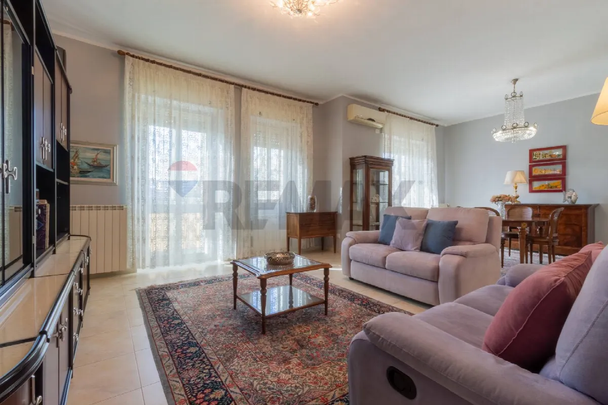 Appartamento in vendita a Cagliari, Piazza Giovanni, Genneruxi - foto 5
