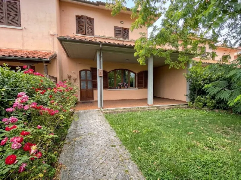 Villa in vendita a Fabriano - foto 1