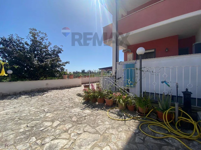Casa Indipendente in vendita a Santa Marinella - foto 1