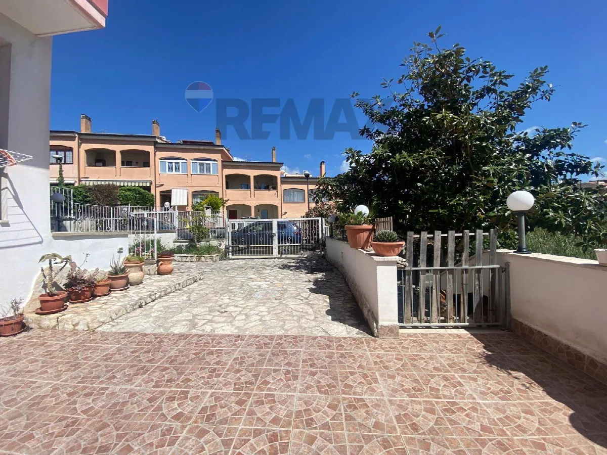 Casa Indipendente in vendita a Santa Marinella - foto 3