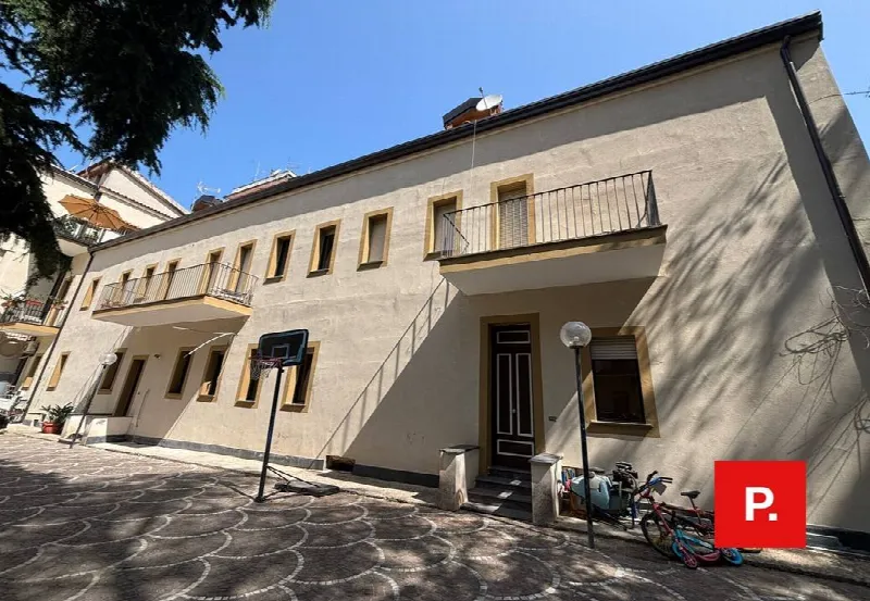 Appartamento in vendita a Caserta, Centro - foto 1