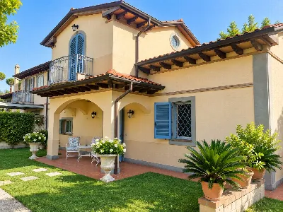 Casa Indipendente in vendita a Forte dei M... - foto 2