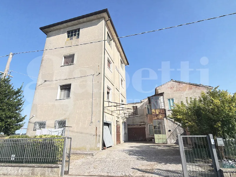 Palazzo/Stabile in vendita a Piove di Sacco - foto 1