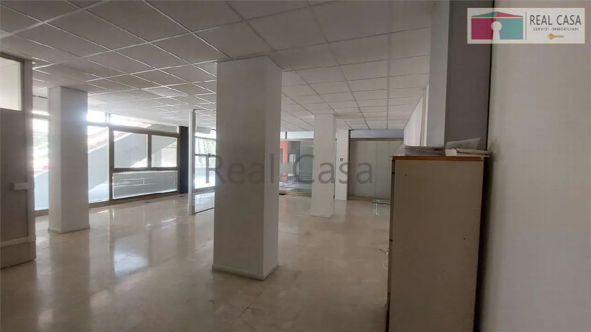 Ufficio in vendita a Modena, Villaggio Giardino, Cognento, Cittanova, Baggiovara - foto 2