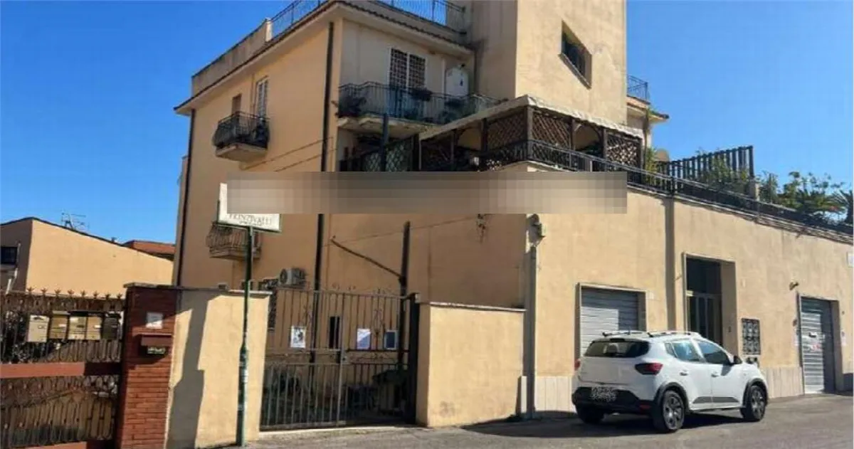 Appartamento in vendita a Roma, Ponte Di Nona, Torre Angela - foto 2