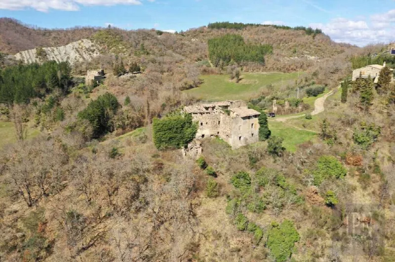 Rustico/Casale in vendita a Umbertide - foto 2