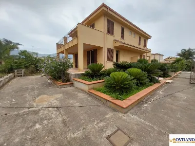 Villa a Carini