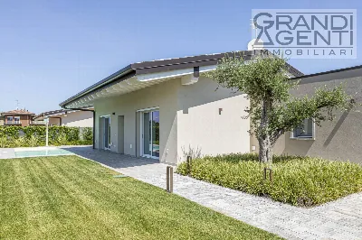Villa in vendita a Lonato del Garda - foto 1