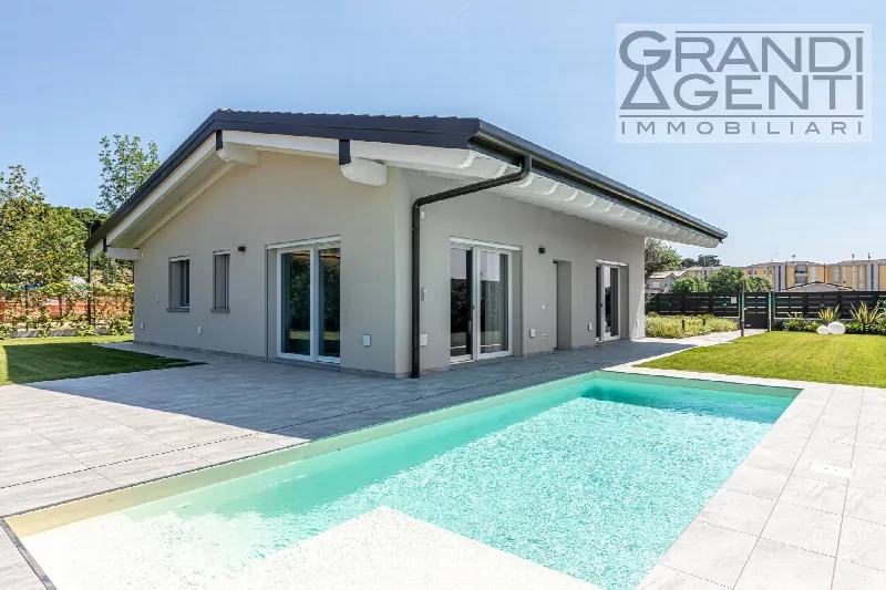 Villa in vendita a Soiano del Lago - foto 1