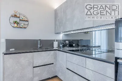 Appartamento in vendita a Desenzano del Ga... - foto 4