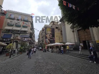 Appartamento in vendita a Napoli, Centro - foto 1