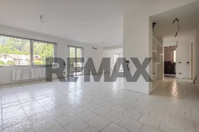 Appartamento in vendita a Cocquio-Trevisag... - foto 7