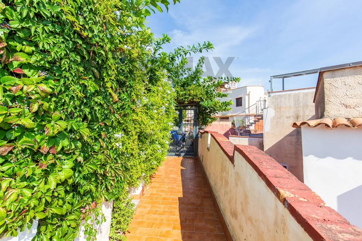 Villa in vendita ad Aci Catena - foto 2