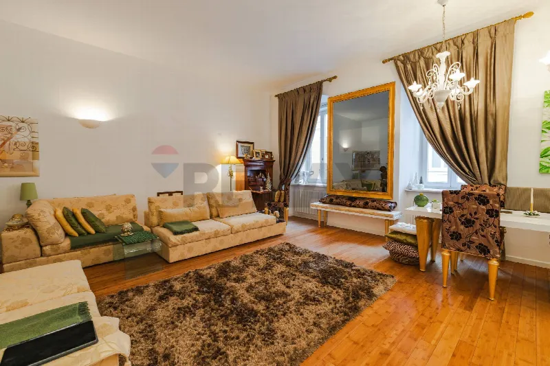 Appartamento in vendita a Trieste, Centro - foto 1