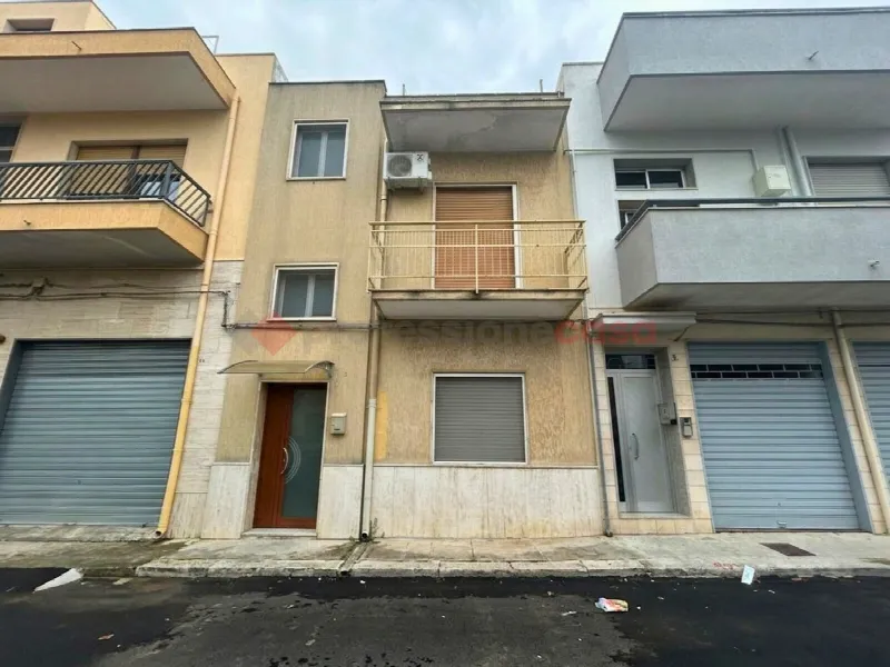 Casa Indipendente in vendita a Grottaglie - foto 1