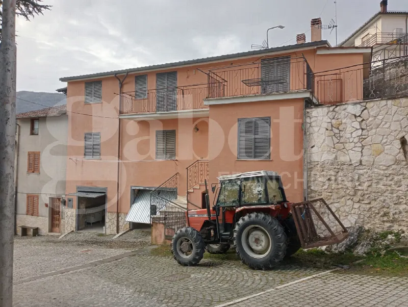 Appartamento in vendita a Sante Marie - foto 1