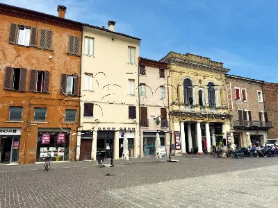 Palazzo/Stabile in vendita a Ferrara, Cent... - foto 1
