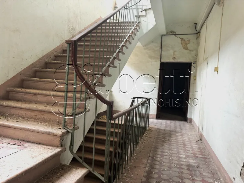 Palazzo/Stabile in vendita a Ferrara, Centro - foto 3
