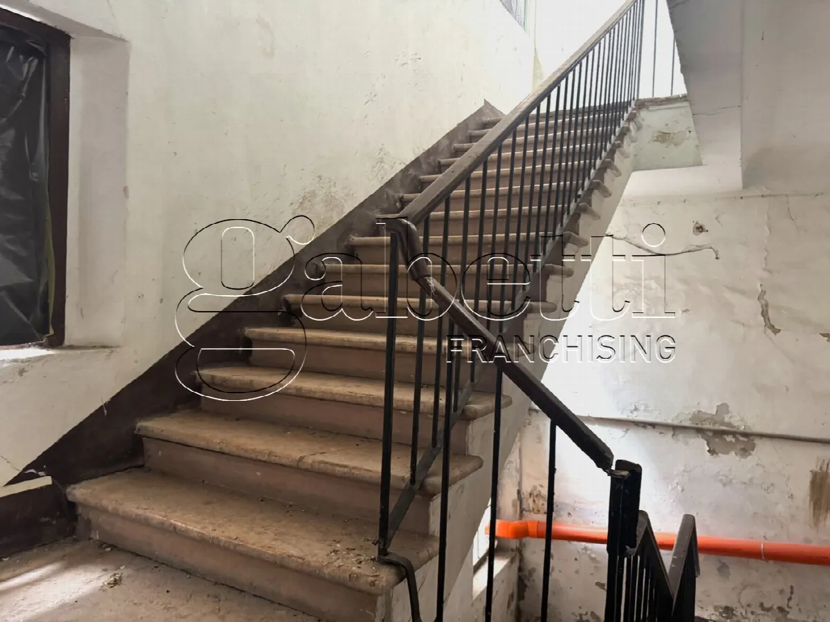 Palazzo/Stabile in vendita a Ferrara, Centro - foto 4