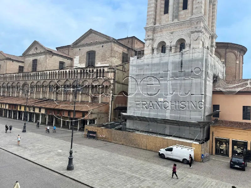 Palazzo/Stabile in vendita a Ferrara, Centro - foto 7