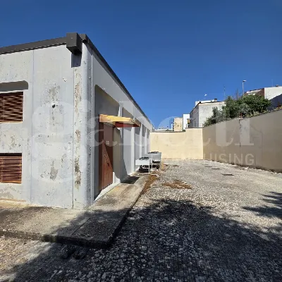 Palazzo/Stabile in vendita a Tuglie - foto 3
