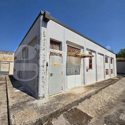 Palazzo/Stabile in vendita a Tuglie - foto 4