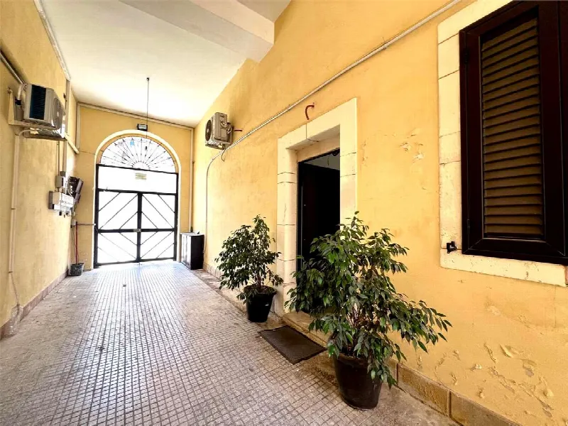 Casa Indipendente in vendita a Siracusa, Gelone, Cadorna, Borgata, Santa Lucia - foto 1