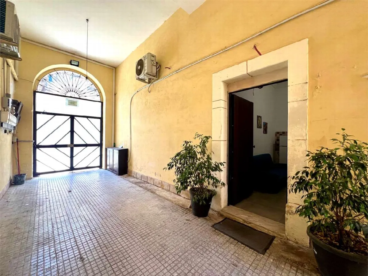 Casa Indipendente in vendita a Siracusa, Gelone, Cadorna, Borgata, Santa Lucia - foto 2