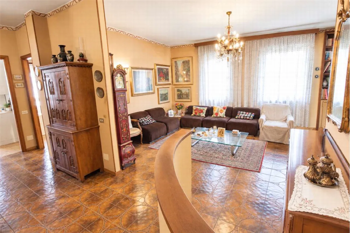 Appartamento in vendita a Novara, Porta Mortara, Sacro Cuore, San Martino, San Paolo - foto 2