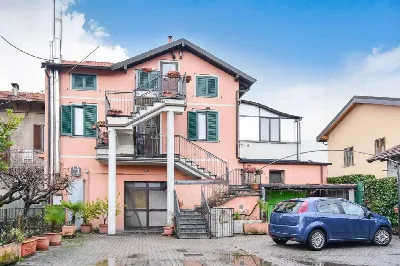Villa a Erba