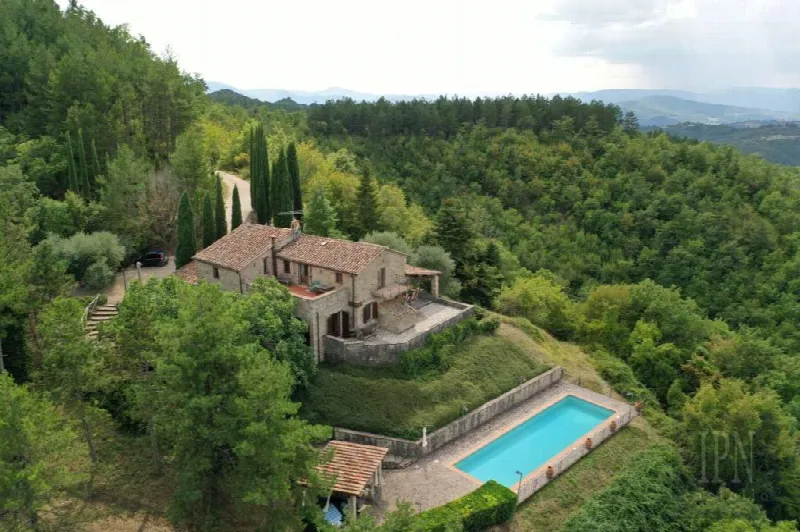 Rustico/Casale in vendita a Pietralunga - foto 2