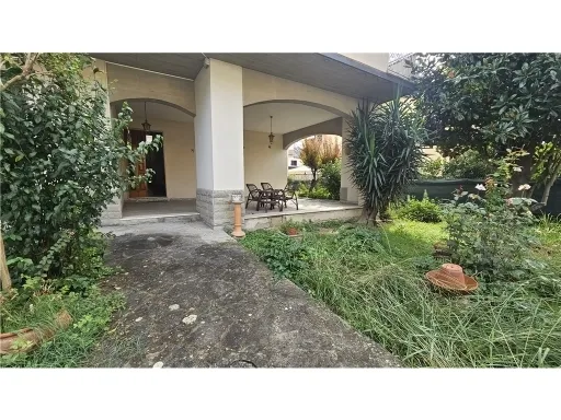 Villa in vendita a Vinci - foto 1
