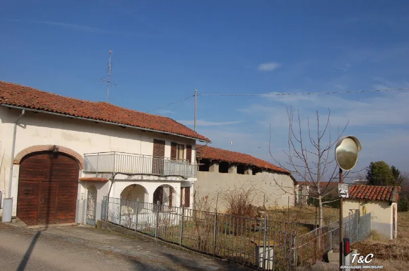 Rustico/Casale in vendita a Pinerolo - foto 2