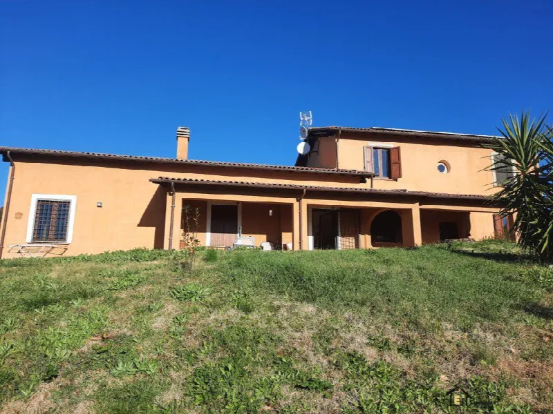 Rustico/Casale in vendita a Roccantica - foto 2