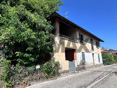 Rustico/Casale in vendita a Besozzo - foto 2