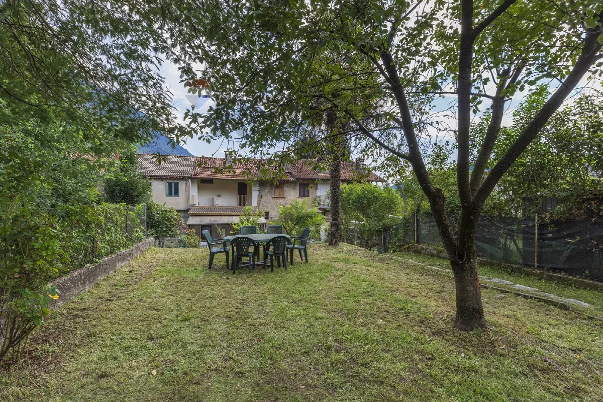 Casa Indipendente in vendita a Laveno-Mombello - foto 2