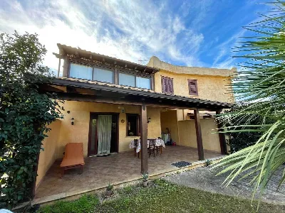 Villa a Campofelice di Roccella