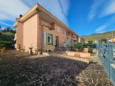 Villa in vendita a Camigliano - foto 2